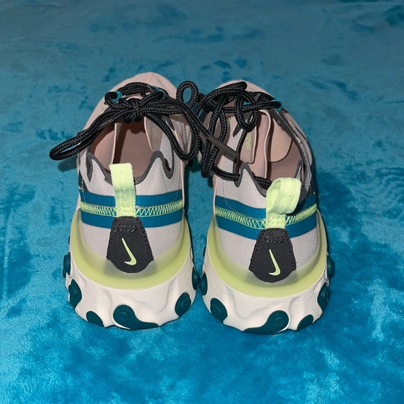 Nike React Element - Picture 3 of 8